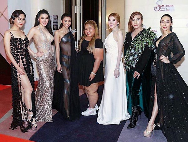 จูน แม็กซิม จูน แม็กซิม