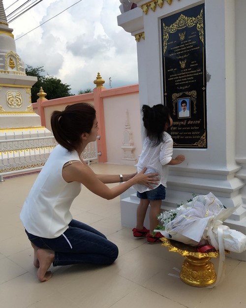 แม่โบว์ พาน้องมะลิ ทำบุญวันเกิด แม่โบว์ พาน้องมะลิ ทำบุญวันเกิด