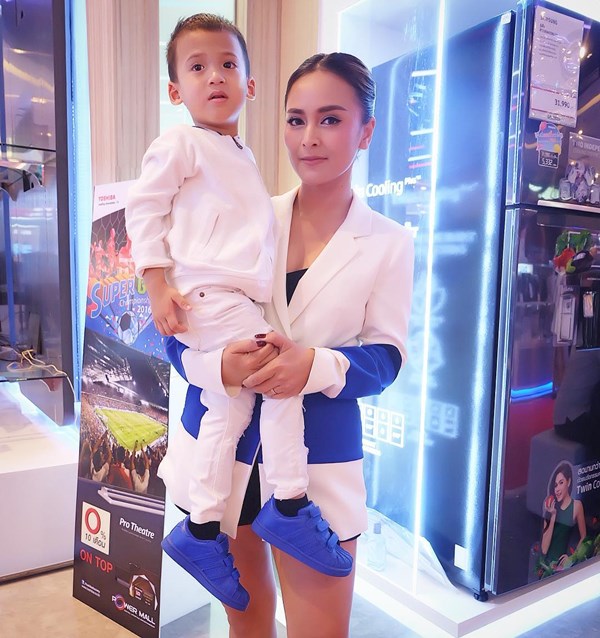 นานา - น้องบรู๊คลิน นานา - น้องบรู๊คลิน