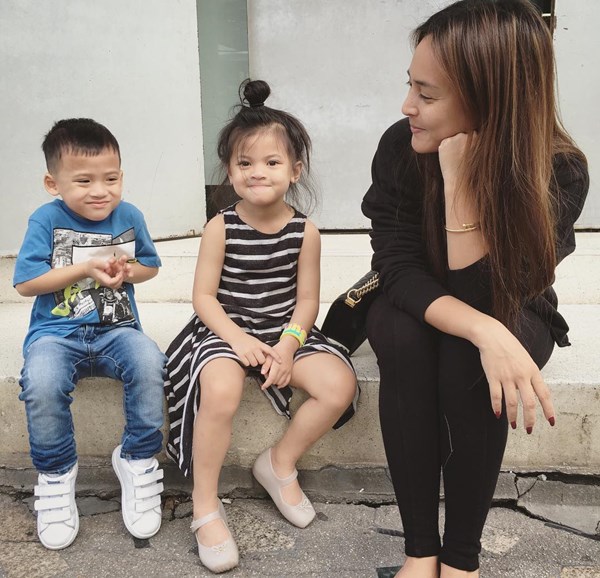 นานา - น้องบรู๊คลิน นานา - น้องบรู๊คลิน