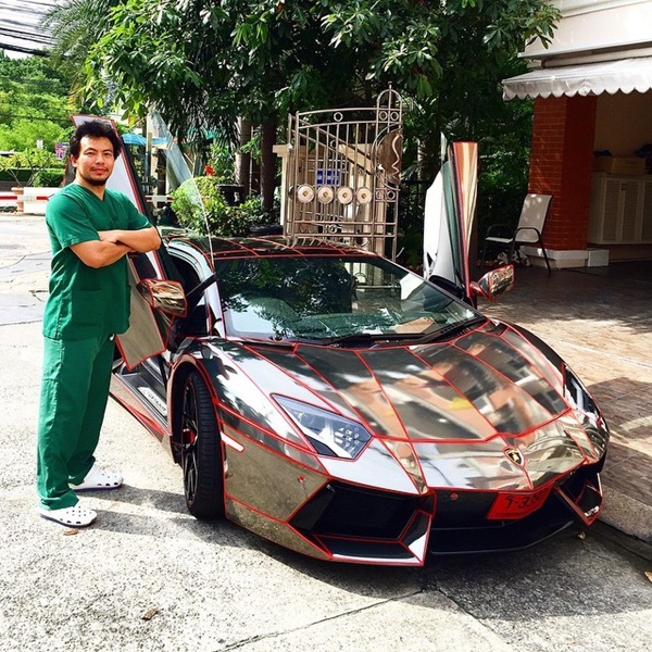 ส่องภาพความรวย หมอนพรัตน์ ส่องภาพความรวย หมอนพรัตน์