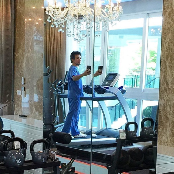 ส่องภาพความรวย หมอนพรัตน์ ส่องภาพความรวย หมอนพรัตน์