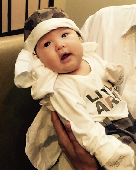 น้องฟ้าโปรด ลูกสาวบุญธรรม อั้ม นัท น้องฟ้าโปรด ลูกสาวบุญธรรม อั้ม นัท