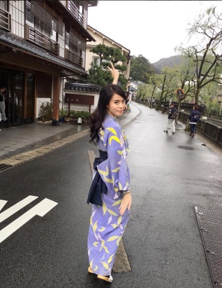 แอร์โฮสเตสของไทย แอร์โฮสเตสของไทย