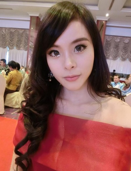 แอร์โฮสเตสของไทย แอร์โฮสเตสของไทย