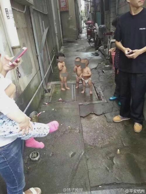 หนูน้อย 2 ขวบ พาน้องฝาแฝดหนีออกจากบ้าน หนูน้อย 2 ขวบ พาน้องฝาแฝดหนีออกจากบ้าน