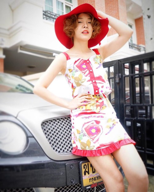 หญิงแย้ นนทพร หญิงแย้ นนทพร