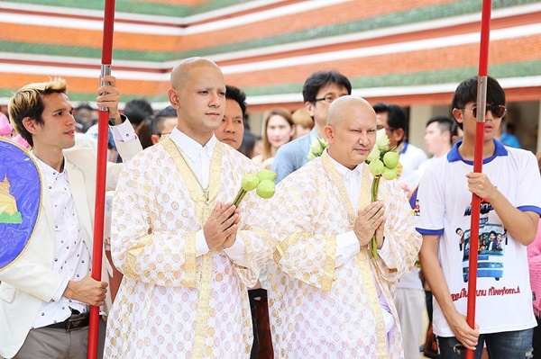 พชร์ อานนท์ แก้บน หลวงพี่แจ๊ส พชร์ อานนท์ แก้บน หลวงพี่แจ๊ส