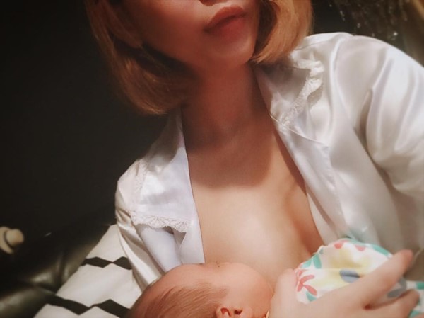 กุ๊บกิ๊บ โชว์สปิริตคุณแม่ เลี้ยงลูกด้วยนมจากเต้า กุ๊บกิ๊บ โชว์สปิริตคุณแม่ เลี้ยงลูกด้วยนมจากเต้า