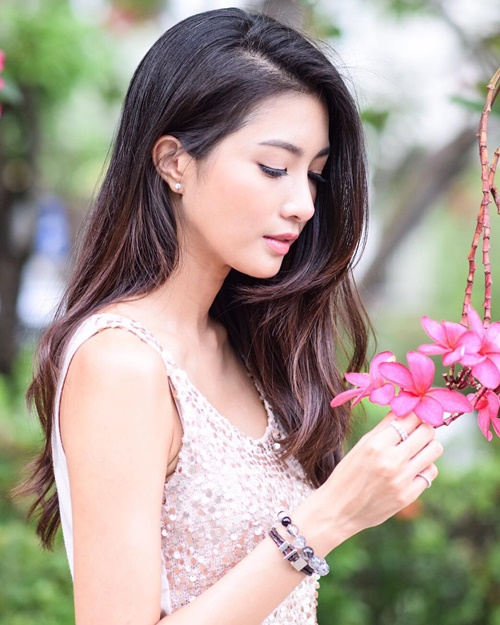 ไอซ์ อธิชนัน หวานใจ เดียร์ ลูกชายโหน่ง ชะชะช่า ไอซ์ อธิชนัน หวานใจ เดียร์ ลูกชายโหน่ง ชะชะช่า