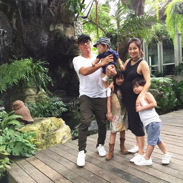 น้องออกัส โชว์โยคะท่ายาก น้องออกัส โชว์โยคะท่ายาก