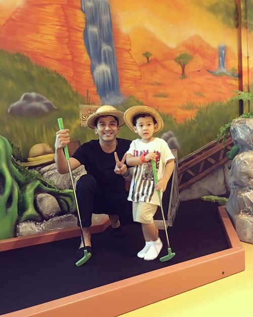 พ่อป๋อ แม่เอ๋ น้องภู น้องเภา พ่อป๋อ แม่เอ๋ น้องภู น้องเภา