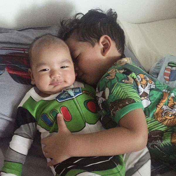 พ่อป๋อ แม่เอ๋ น้องภู น้องเภา พ่อป๋อ แม่เอ๋ น้องภู น้องเภา