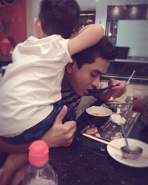 พ่อป๋อ แม่เอ๋ น้องภู น้องเภา พ่อป๋อ แม่เอ๋ น้องภู น้องเภา