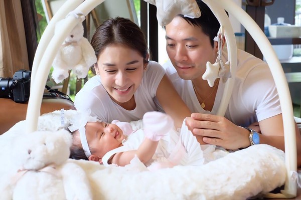 เนย โชติกา เนย โชติกา