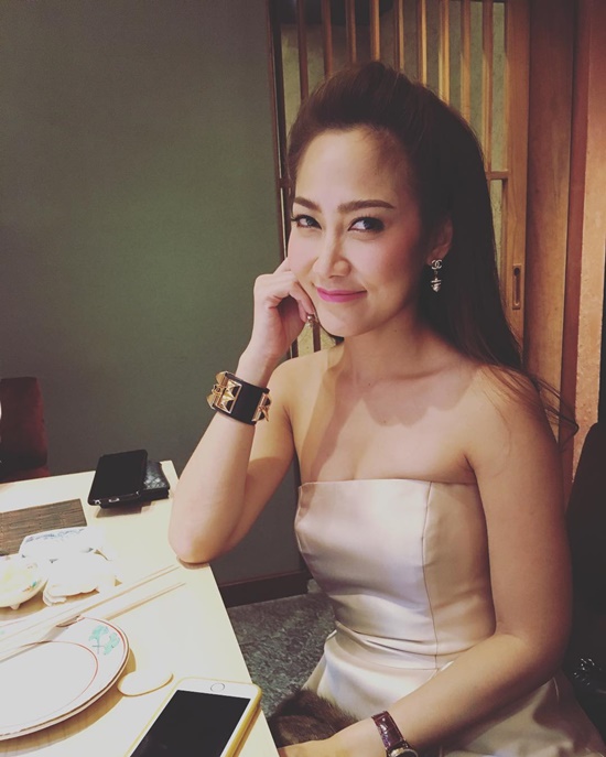 น้ำหวาน พัสวี ไฮโซสาว น้ำหวาน พัสวี ไฮโซสาว