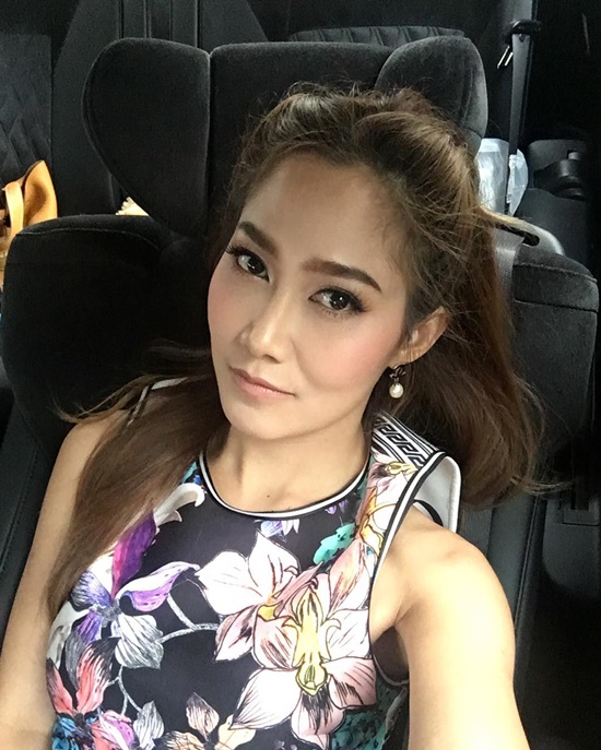 น้ำหวาน พัสวี ไฮโซสาว น้ำหวาน พัสวี ไฮโซสาว