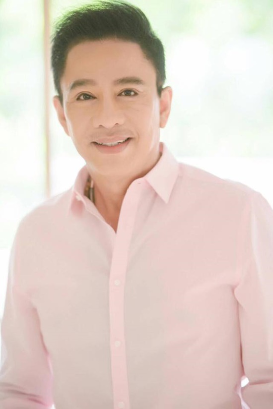 สุรชัย สมบัติเจริญ สุรชัย สมบัติเจริญ