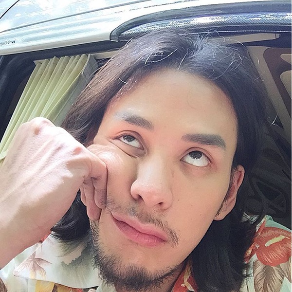 แทค ภรัณยู แต่งหญิง แทค ภรัณยู แต่
