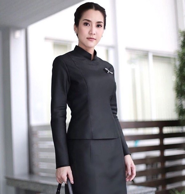 เบื้องหลังชุดไทยจิตรลดาสีดำของดาราไทย เบื้องหลังชุดไทยจิตรลดาสีดำของดาราไทย