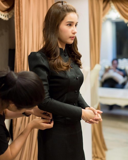 เบื้องหลังชุดไทยจิตรลดาสีดำของดาราไทย เบื้องหลังชุดไทยจิตรลดาสีดำของดาราไทย