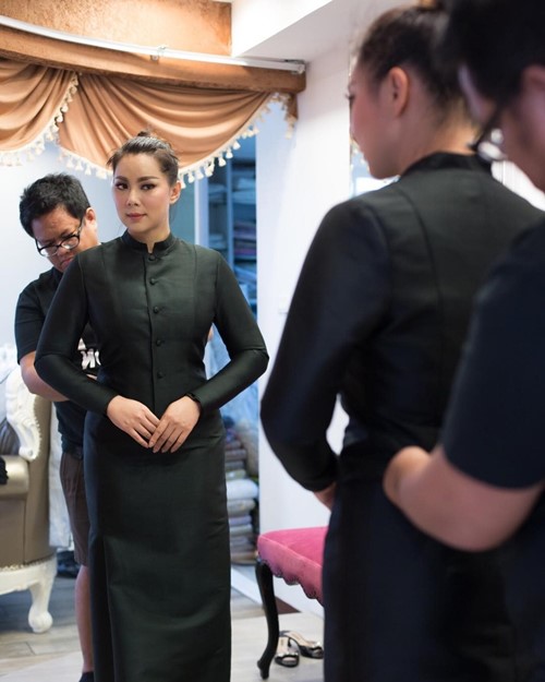 เบื้องหลังชุดไทยจิตรลดาสีดำของดาราไทย เบื้องหลังชุดไทยจิตรลดาสีดำของดาราไทย