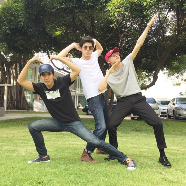 เต๋อ โพสต์กัด ซันนี่ เต๋อ โพสต์กัด ซันนี่