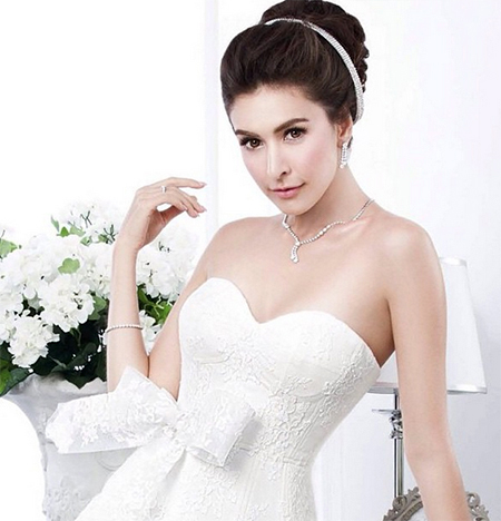 ที่คาดผมดารา ที่คาดผมดารา