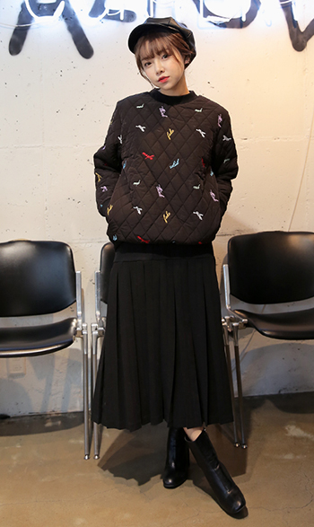 กระโปรงพลีทยาว ใส่ยังไงไม่ให้ดูแก่ กระโปรงพลีทยาว ใส่ยังไงไม่ให้ดูแก่