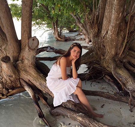 ดาราใส่ชุดแฟชั่นสีขาวล้วน ดาราใส่ชุดแฟชั่นสีขาวล้วน