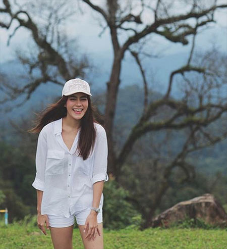 ดาราใส่ชุดแฟชั่นสีขาวล้วน ดาราใส่ชุดแฟชั่นสีขาวล้วน