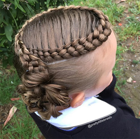 คุณแม่ ถักเปีย คุณแม่ ถักเปีย