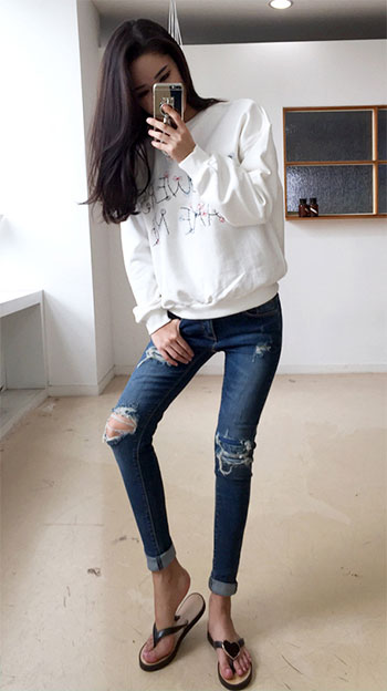 แฟชั่นยีนส์ขาด แฟชั่นยีนส์ขาด