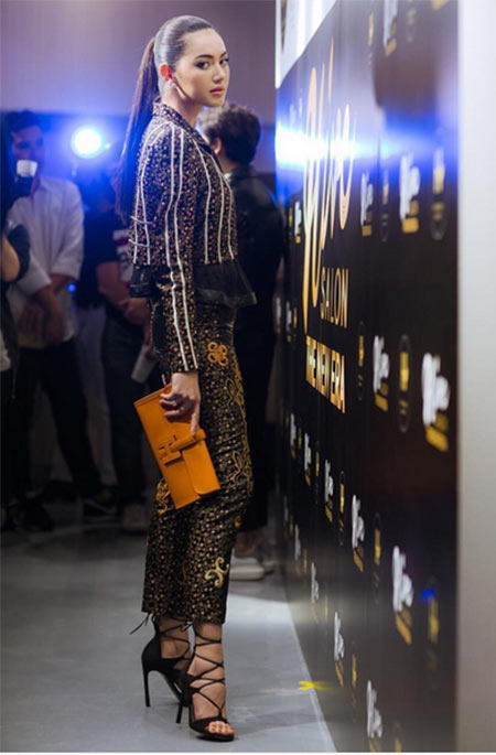 ใหม่ ดาวิกา ใหม่ ดาวิกา