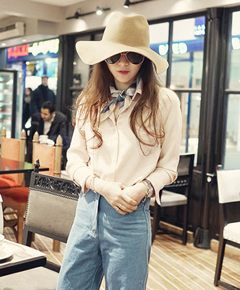 หมวกกันแดดปีกกว้าง หมวกกันแดดปีกกว้าง