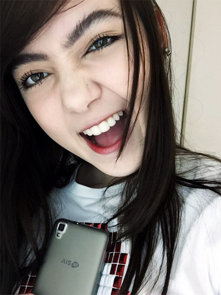 พลอยชมพู พลอยชมพู