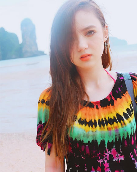 พลอยชมพู พลอยชมพู