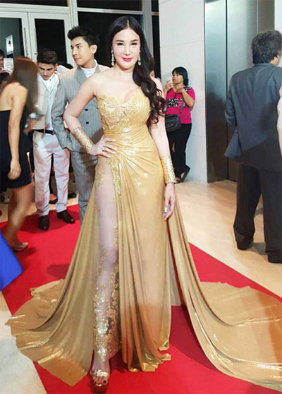 เปิ้ล ไอริณ เปิ้ล ไอริณ