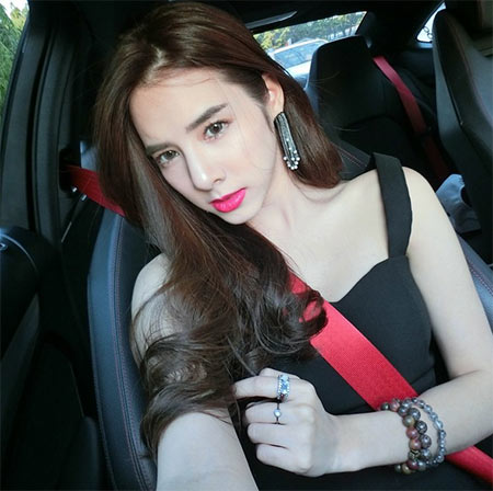 เบเบ้ ธันย์ชนก เบเบ้ ธันย์ชนก