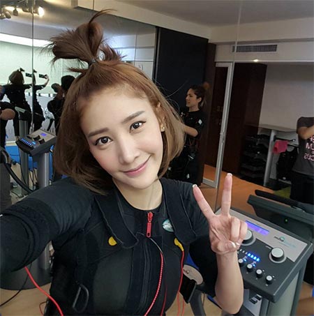 มัดผมสั้น ฉบับดารา มัดผมสั้น ฉบับดารา