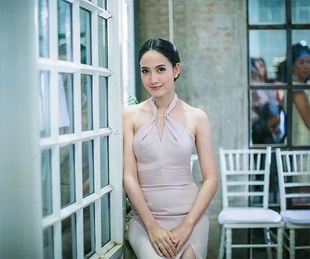 ทรงผมแสกกลางออกงานดารา ทรงผมแสกกลางออกงานดารา