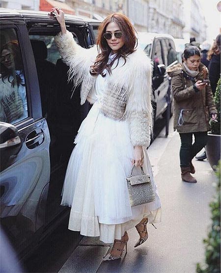 ทรงผมแสกกลางออกงานดารา ทรงผมแสกกลางออกงานดารา