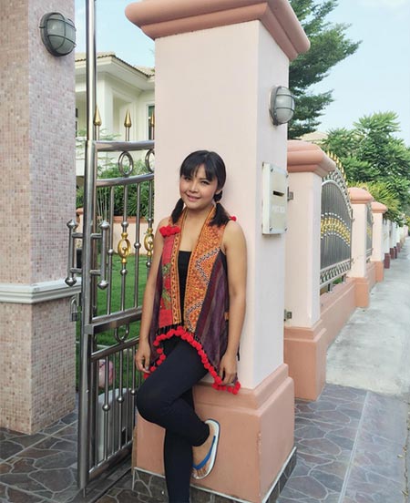 ชุดอยู่บ้านนักร้องลูกทุ่ง ชุดอยู่บ้านนักร้องลูกทุ่ง