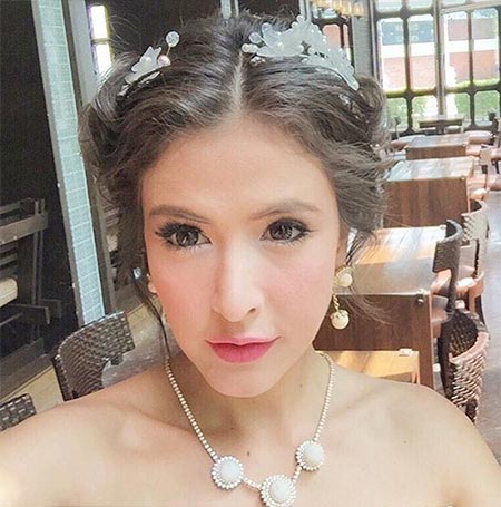 ทรงผมแสกกลางออกงานดารา ทรงผมแสกกลางออกงานดารา