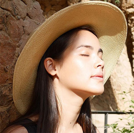 หมวกปีกกว้างดารา หมวกปีกกว้างดารา