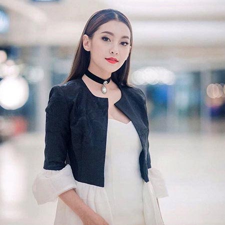 ทรงผมแสกกลางออกงานดารา ทรงผมแสกกลางออกงานดารา