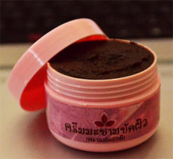 ครีมขัดผิว ยี่ห้อไหนดี ครีมขัดผิว ยี่ห้อไหนดี