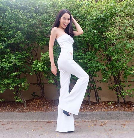 โม จิรัชยา โม จิรัชยา