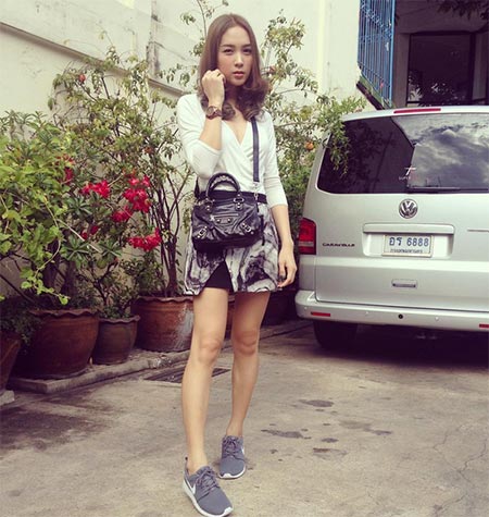 โม จิรัชยา โม จิรัชยา