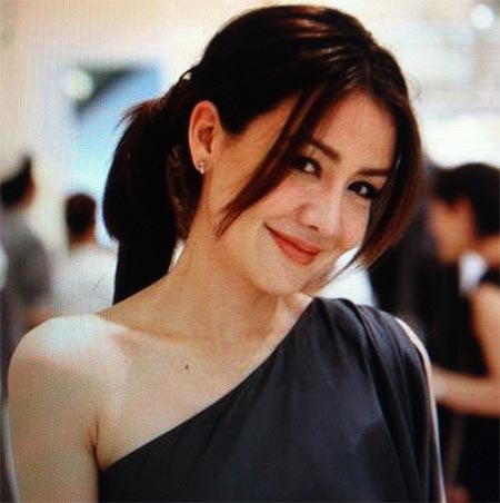 นิโคล เทริโอ นิโคล เทริโอ